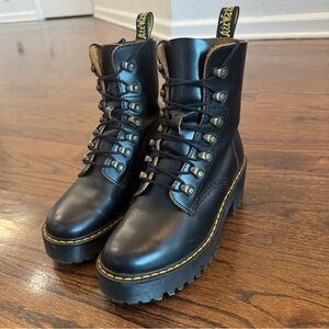 Dr. Martens LEONA WOMEN'S VINTAGE SMOOTH LEATHER HEELED BOOTS